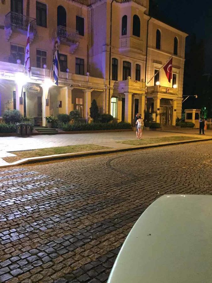 Mar Nero Ostello Batumi Esterno foto