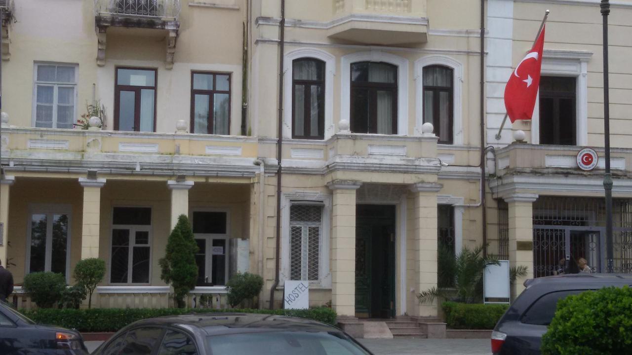 Mar Nero Ostello Batumi Esterno foto
