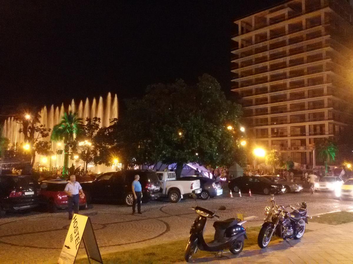 Mar Nero Ostello Batumi Esterno foto